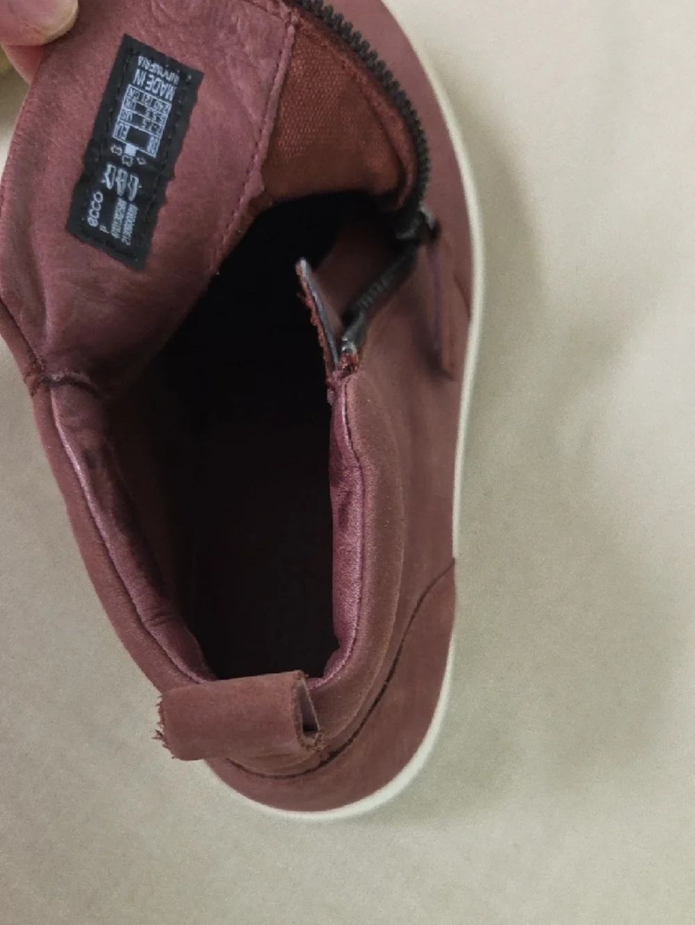 ECCO Womens Burgundy Leather Side Zip Ankle Boots / Sneakers Size 7/7.5 EUC 38
